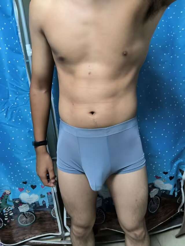 KETYPARRY1069's tweet photo. 刚玩到的28岁极品直男民工，鸡巴好大一根，又粗又长，原创，有视频，可私💰#直男 #体育生 #伪娘 #ts https://t.co/DpciVma5Aj