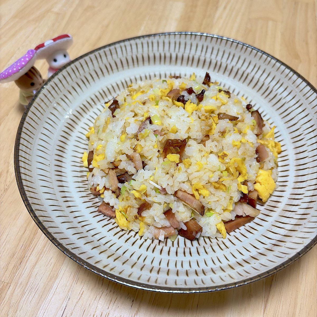 fujiwalife's tweet photo. 炒飯
#夜ご飯 #晩ご飯 #おうちごはん https://t.co/ifqxsQg0pK