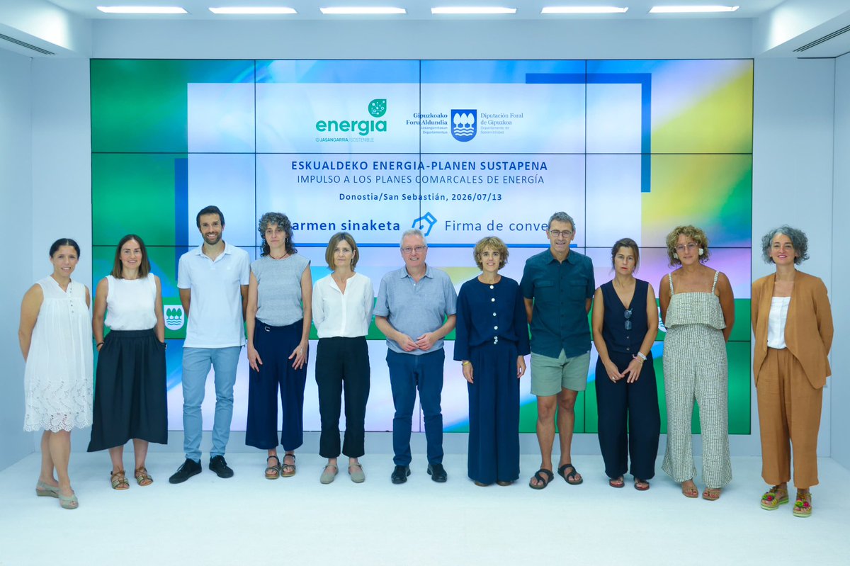 asensioji's tweet photo. Hemos firmado convenios con las 10 agencias de desarrollo comarcal del territorio, con una inversión de 1,2 millones de euros.
Con estos convenios damos estabilidad a la planificación energética de las comarcas y reforzamos un modelo de transición energética basado en la proximidad, la colaboración institucional y el compromiso con las personas.
Se fortalecen así, los planes comarcales de energía y seguir avanzando hacia una transición energética justa, sostenible y cercana a la ciudadanía