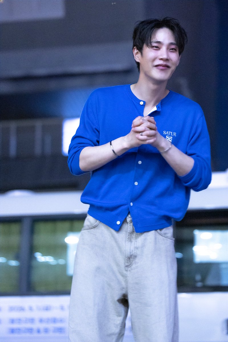 lip_tul_picture's tweet photo. 두 손 모아서 쳐다보는 거
좋아하는 사람

저요 저요 저요‼️ https://t.co/5aaXDxg6Rc
