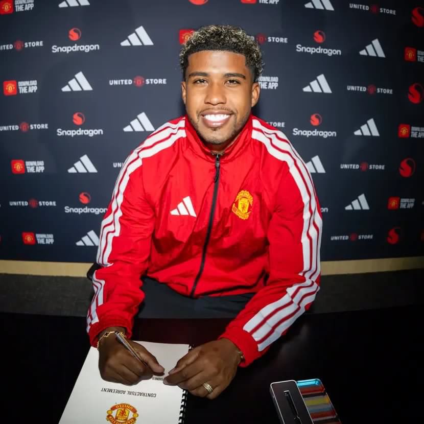 centredevils's tweet photo. 🚨🚨🎙️| Andrey Santos: “Everything about Manchester United is special; it is an incredible feeling to join a club that some of my biggest idols have represented.

As a midfielder, I am really excited to have the opportunity to learn from Michael Carrick, he is the perfect coach to help me take the next step in my career and push to achieve my dreams.

Everybody told me about how ambitious the club is and the amazing environment that has been created here. I know just how strong the squad is and I cannot wait to fight together to compete for the biggest trophies.”