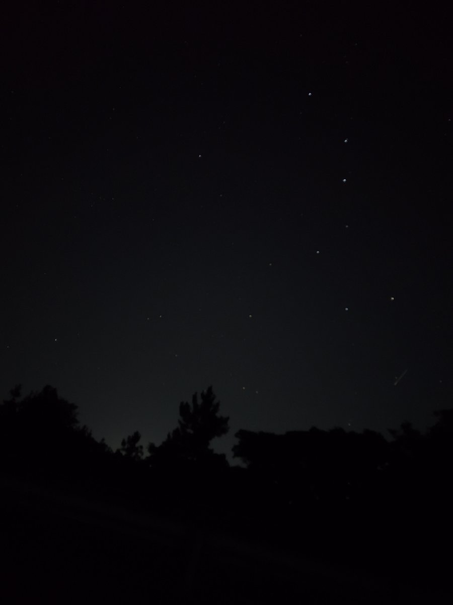 HugBearHug's tweet photo. 月曜日から夜更かし
（北斗七星をぼーっと眺めてます）
（明日も仕事ですが…） https://t.co/CGnMaRDwq5