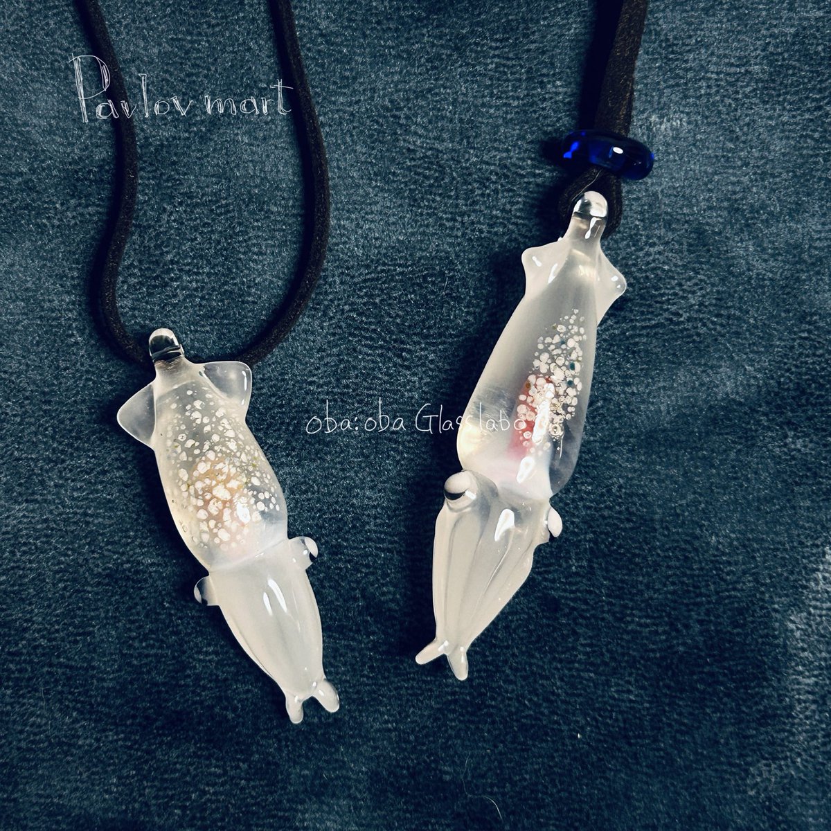 obacco's tweet photo. #海族のお宝2026

素敵な企画ありがとうございます！
ガラスで海の生き物を色々作っています。頭足類と深海生物多め。

最近作ったイチオシは、サラワクスウェルシャークのタマゴをモチーフにした首飾り！ https://t.co/u7cFtLJ19r