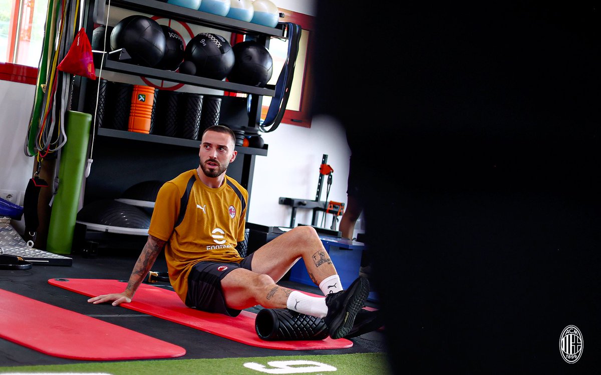 AC Milan tweet media