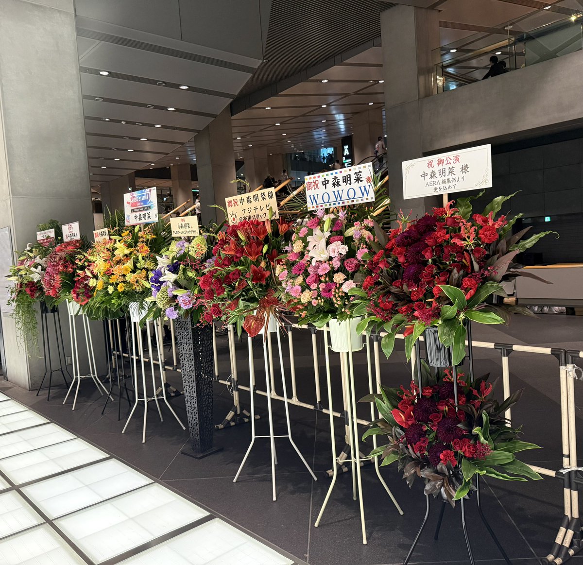 rinrin1819's tweet photo. 可愛いかった 綺麗だった 
変わらず かっこよかった
泣いた 笑った 
昔の明菜ちゃん が健在で
夢みてるみたいでした😂💖
2時間たっぷりの公演は ほんとにキツいと思う😂
お疲れ様でした😊
また  逢えますように💞
 #中森明菜
 #ALDEA https://t.co/GF8V5Ksa9A