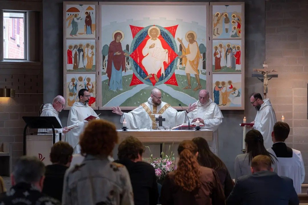 broderbenjOP's tweet photo. I was ordained a priest of Jesus Christ on July 5. Here's a picture from my first mass, votive mass of The Holy Name of Jesus. In the parish of St Thomas Aquinas, Lund, Sweden. Where I was received into communion with the Catholic Church on All saint's 2013. DEO GRATIAS. https://t.co/O1JiZlSyqd