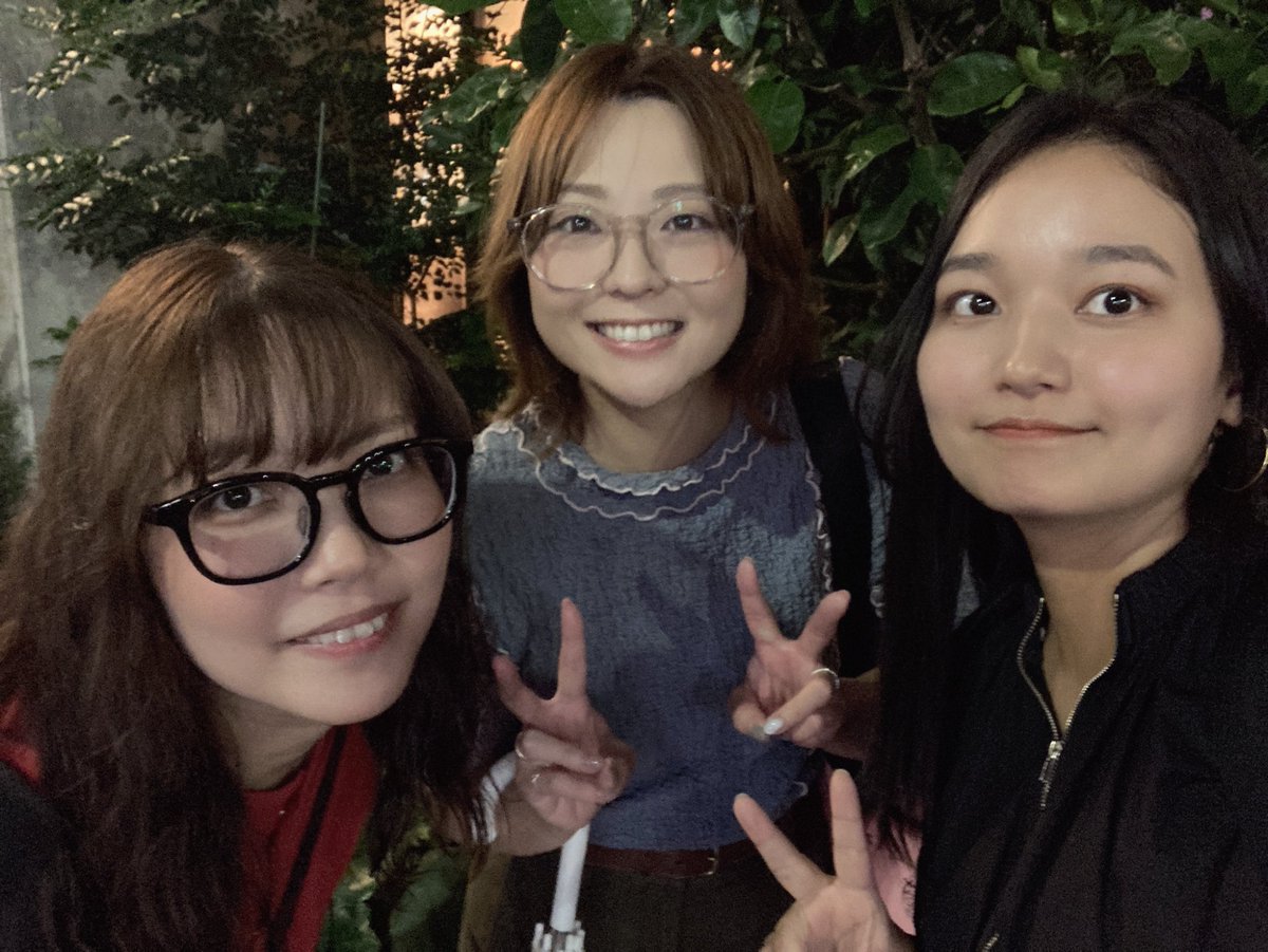 Coe_mony's tweet photo. YouTube生配信、終了しました✨
直前のお知らせだったにも関わらず、観に来てくださった皆様、ありがとうございました！

6月21日のライブについて皆様の感想をご紹介しつつ、ゆるりとおしゃべりタイムを持てました🍕✨

準備出来次第アーカイブも残す予定ですので、見逃した方は是非！

#コエモニー https://t.co/OpxsyyQcbg