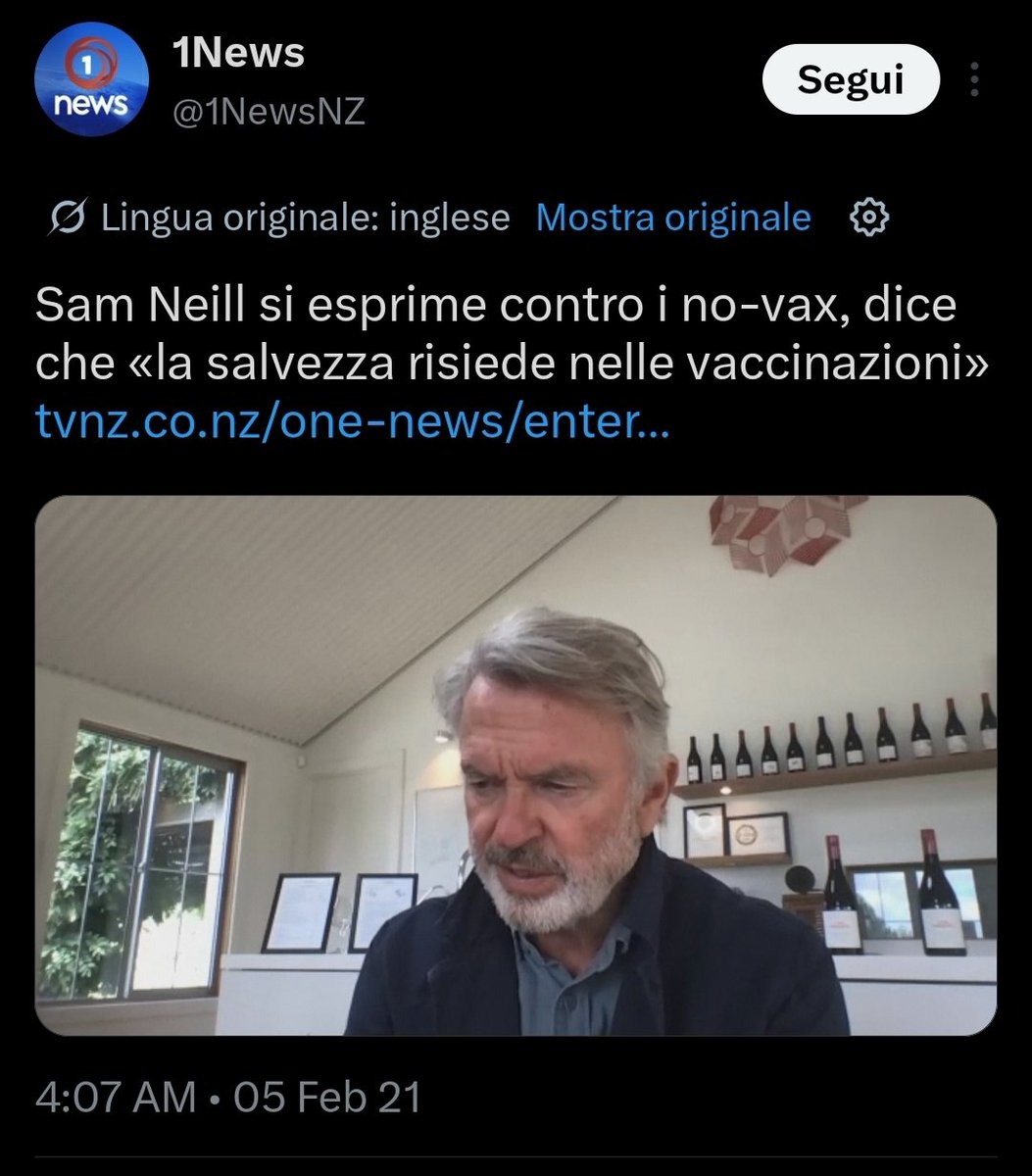 CesareSacchetti's tweet photo. Morto inaspettatamente e improvvisamente il celebre attore Sam Neill, protagonista di molti film, tra i quali Jurassic Park e Event Horizon. Sam Neill era un ardente sostenitore dei vaccini Covid tanto da dire che "non c'è salvezza senza le vaccinazioni". Sam Neill è morto di una rara forma di tumore nel giro di pochi mesi. I vaccini Covid sono la causa dell'esplosione dei turbo-tumori negli ultimi anni.