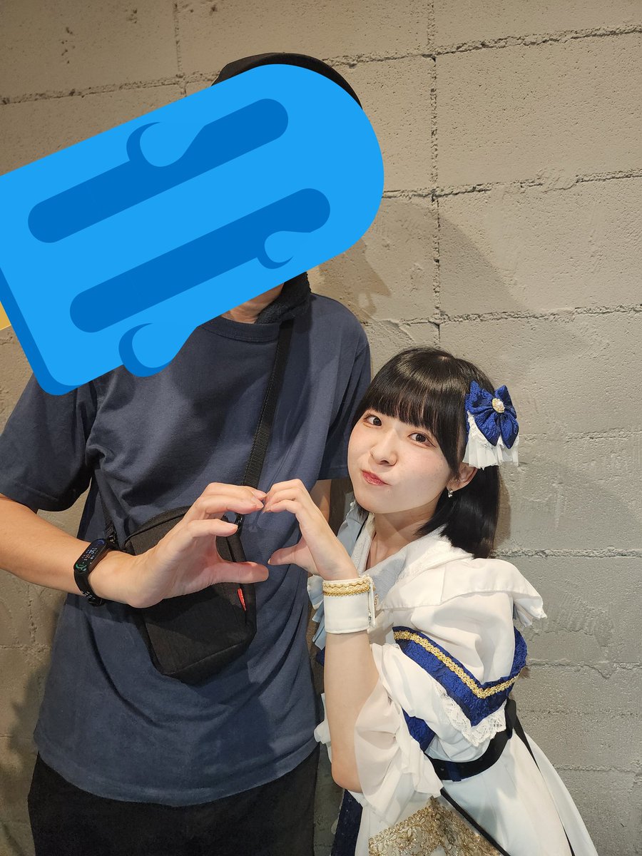 ann___31's tweet photo. SPARK2026渋谷納涼祭で枢木ゆんさん！
#枢木ゆん
#セレインノート
tiktokでめっちゃかわいいアイドルさんを見つけたのです。とってもかわいいので今回会いに行きました。
そしたら、、、

もうちっちゃくて可愛すぎる〜＼(^o^)／

この身長差がすごすぎる笑
自分のアイドルさん推し歴でいちばんちっちゃい^^;
そしてこっちから何も言わないのにどーなつポーズしてくれるの嬉しすぎたー！