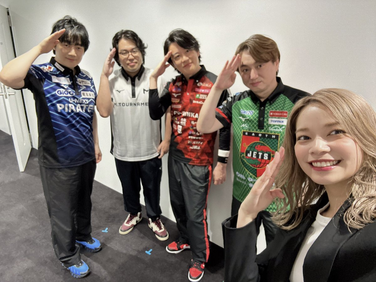 ha_k3's tweet photo. Mトーナメント 予選3rdステージB卓

こちらの卓から勝ち上がったのは、
EX風林火山🌋❤️‍🔥
内川幸太郎選手！
最高位戦日本プロ麻雀協会🐬🩵
小池諒選手！

真紅の烈風が吹き荒れてました！強い。
小池さんの押しっぷりは見ていてワクワクしました！

おめでとうございます！
柴田さん剛さんお疲れ様でした！