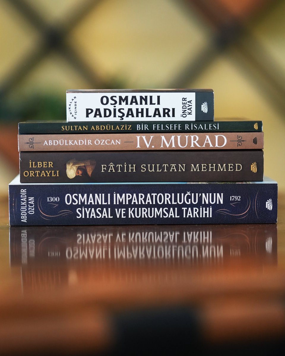 KronikKitap's tweet photo. 📚 Osmanlı Tarihi Seçkisi;
• Osmanlı Padişahları
• Bir Felsefe Risalesi
• IV. Murat
• II. Haçlı Seferi
• Fatih Sultan Mehmed
• Osmanlı İmparatorluğu'nun Siyasal ve Kuramsal Tarihi
ve daha fazlası…

🔗: https://t.co/IU5Clh9Iym