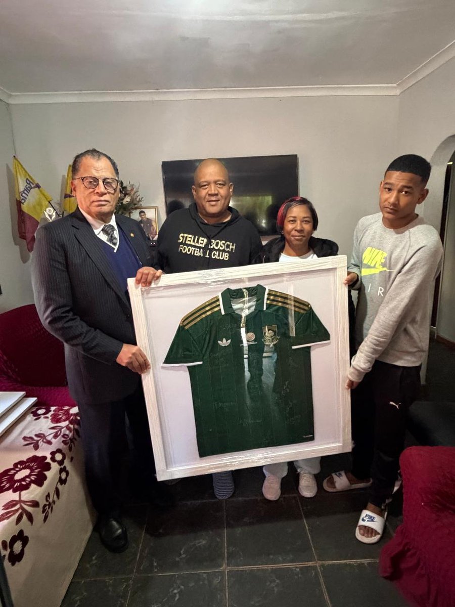 duke_robin's tweet photo. SAFA president Danny Jordaan has met with Jayden Adams' family, following the sad passing of Mamelodi Sundowns midfielder. 

@sportswireza https://t.co/HpOg0tqig7
