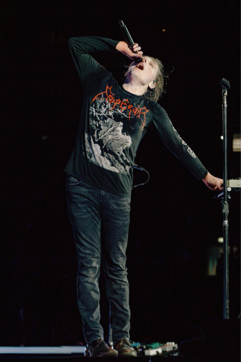 allltherage's tweet photo. #mcrlondon #mcrwembley https://t.co/A2pLE7mThp