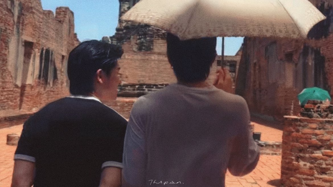 Thrpsn's tweet photo. ทรงนี้ทำได้แค่หายใจเข้า แต่หายใจไม่ออกเพราะออฟโรดติดอยู่ในจมูก 

#ต้าห์อู๋ออฟโรด #DaouOffroad  𓂃۶ৎ https://t.co/NZwJIBxRAE