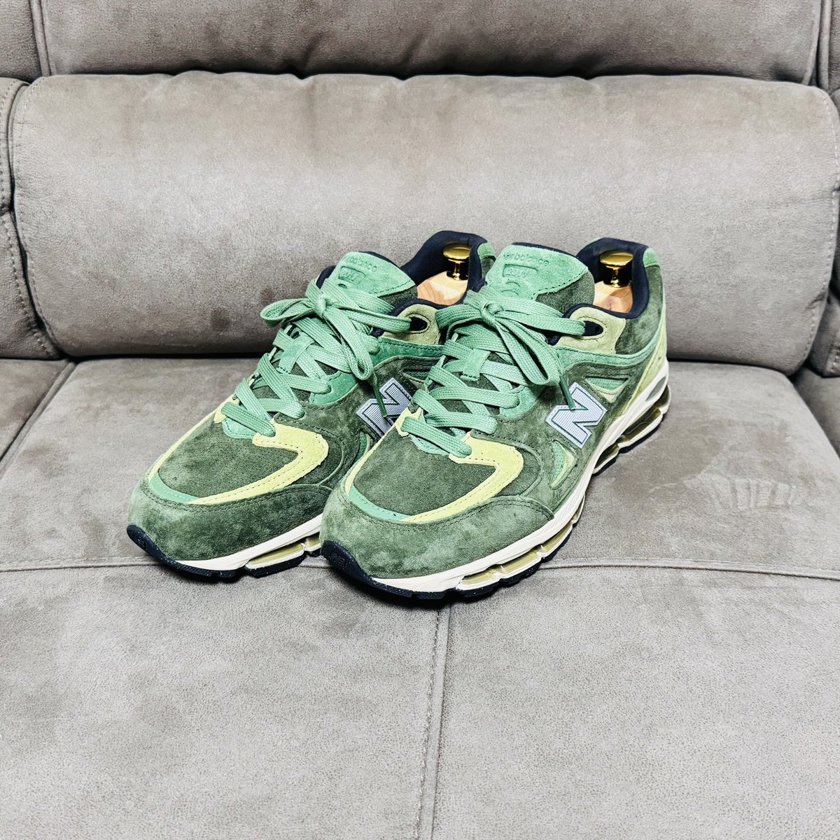 今日届いたのはこちら👟えぇ緑や〜。この季節には蒸れそうや