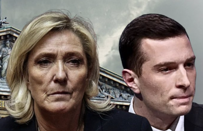 PhilippeCAVAT's tweet photo. Conflit ouvert entre Le Pen et Bardella sur leurs "programmes économiques". Les deux programmes seraient catastrophiques pour la France et les ménages modestes; cela n'empêche pas qu'ils n'ont rien en commun https://t.co/iFikP2qyDX https://t.co/R4H5VTY5Gb