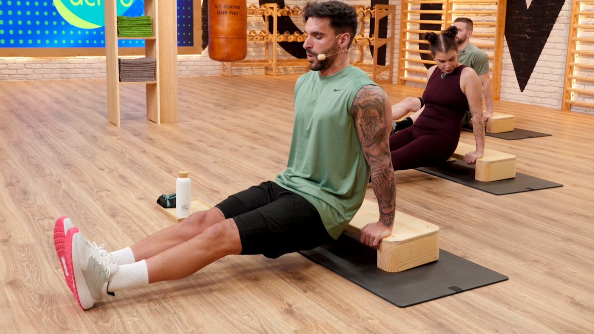 laregiontele's tweet photo. E se non queres perder nada das nosas producións, lembra que tamén podes seguirnos nas contas de La Región Televisión en Facebook, TikTok, Instagram e X.
#PulsoActivo #exercicio #vidaactiva #LaRegiónTV https://t.co/mBON9pncXm