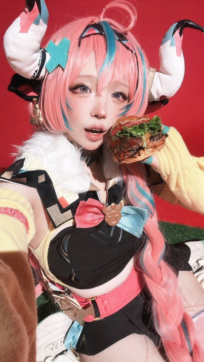 azarashi__draw's tweet photo. 夏って感じで本日ヴァレサ🍔✨️
 #GenshinImpact https://t.co/Zvt2o3rZxM