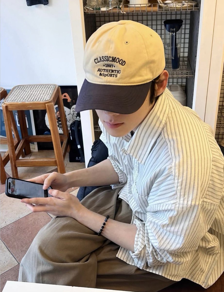 ys_zone_'s tweet photo. 남친짤의 정석같다
근데이제 남의남친짤 https://t.co/VFfU5EYkse