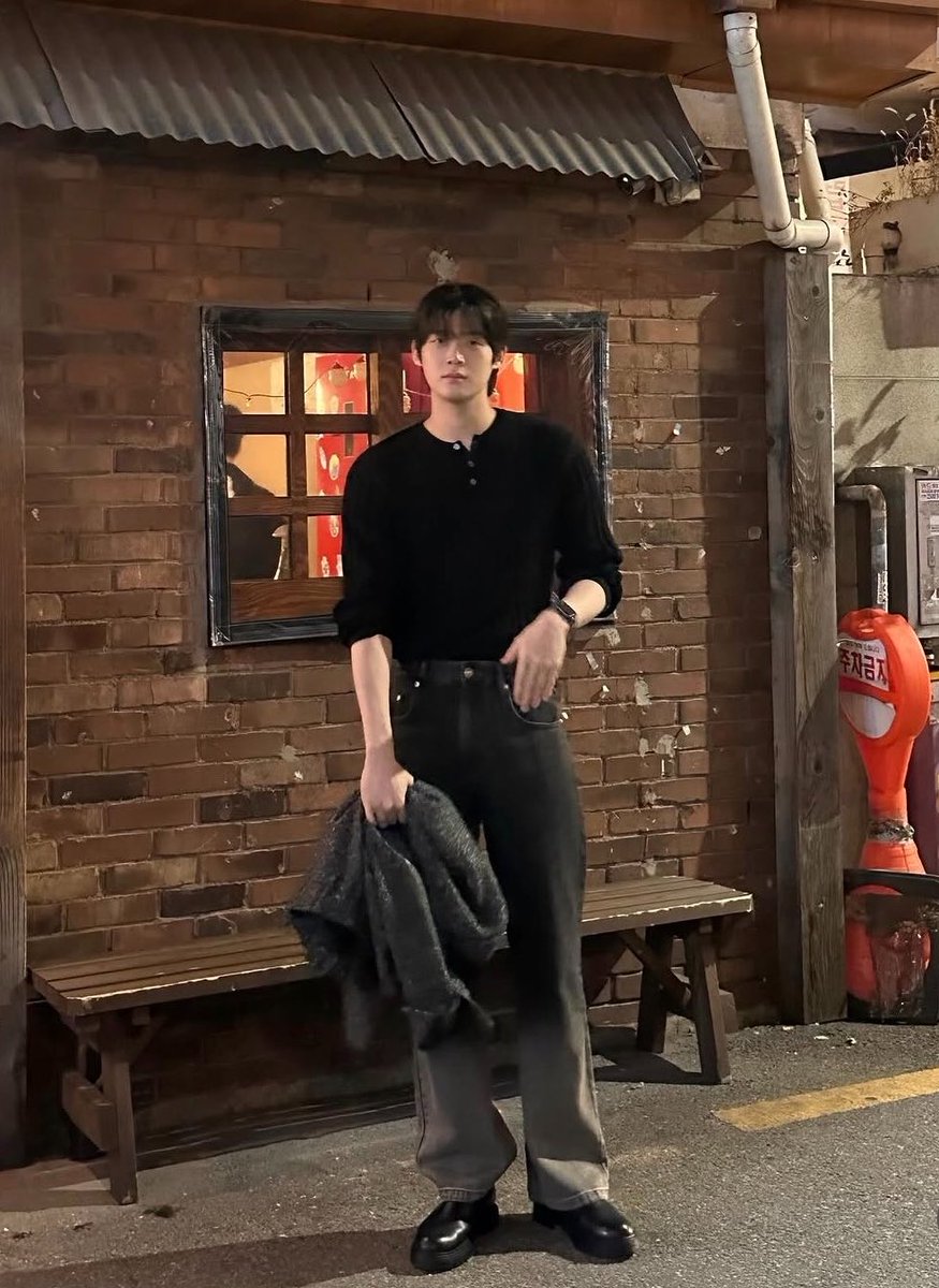 ys_zone_'s tweet photo. 남친짤의 정석같다
근데이제 남의남친짤 https://t.co/VFfU5EYkse