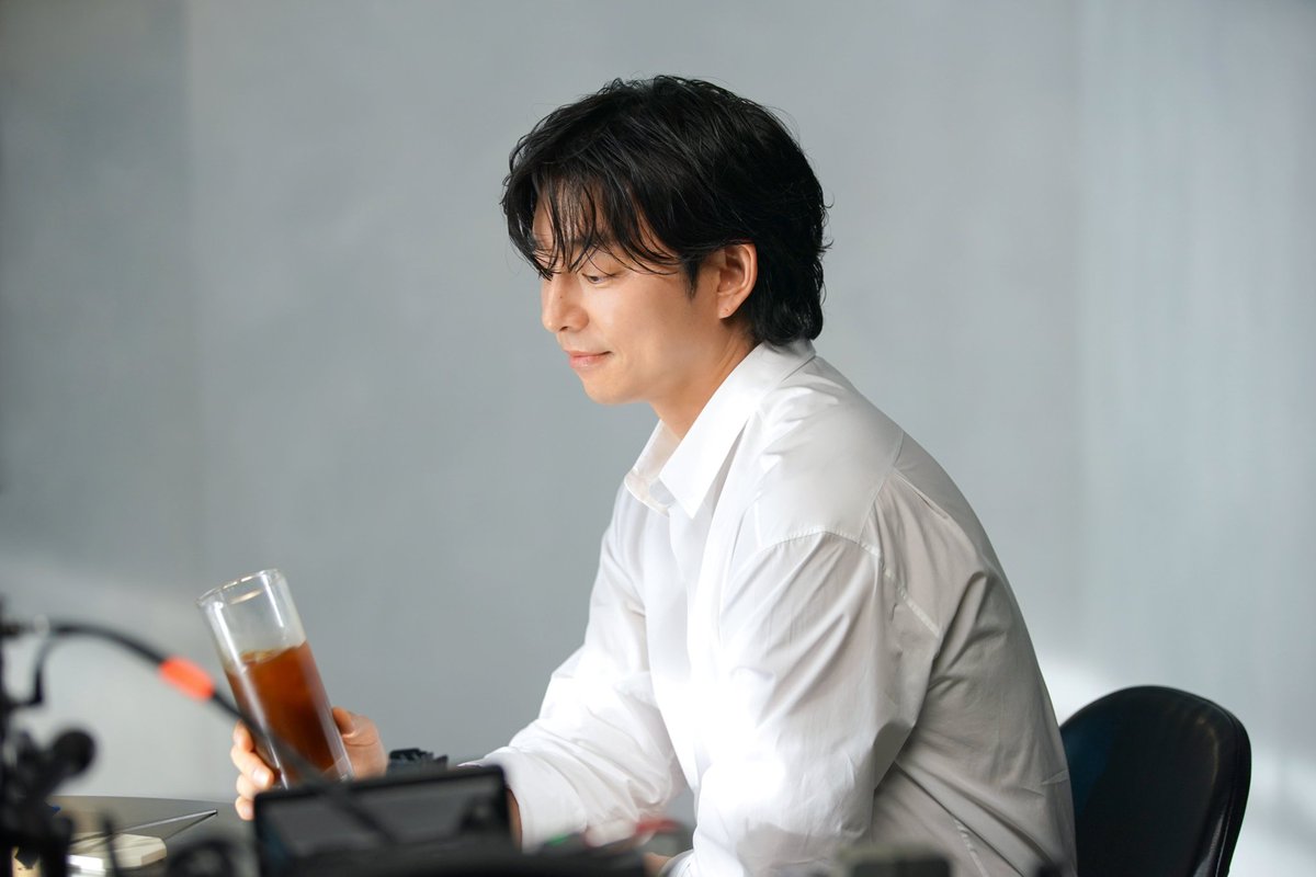Gongyoofrance's tweet photo. En été, cest quand même KANU x Gong Yoo ☕️🧊
Juste en le regardant, on a l'impressionde se rafraîchir, ~❄️

Fraîcheur + Mignonnerie = Partage Prenez l'été, tout simplement - 🌞

Passez un été frais en compagnie de l'acteur 공유.

@soop_ent
#kanucoffee
#공유 #광고 #카누 #kanu https://t.co/s1CF8Y8oEv