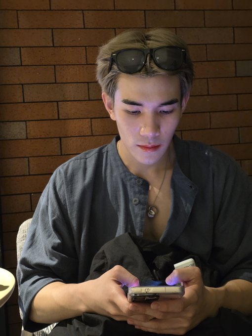 nongsiii's tweet photo. he’s so attractive 🫪🤍

#Fourthnattawat #โฟร์ทณัฐวรรธน์ https://t.co/PEUfLeAdMW