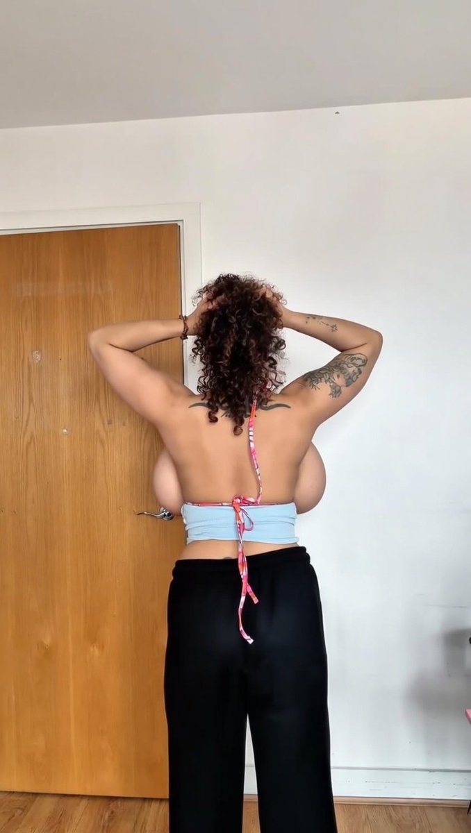 _sophiavee_'s tweet photo. 💪 https://t.co/32D424TvY0