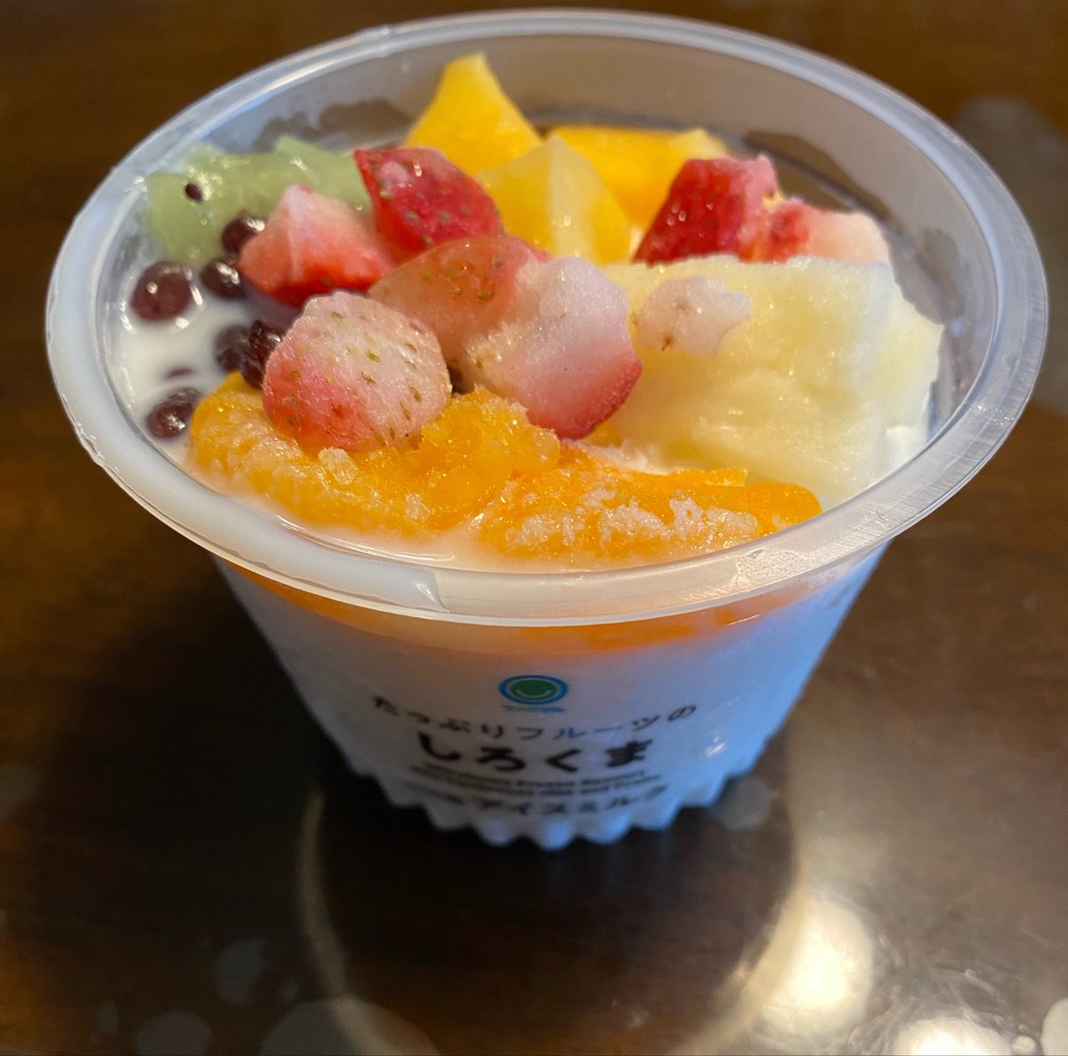 Lito23905990's tweet photo. 今日のおひる
コストコにて
ハワイアンピザ〜
このパインのったピザめちゃ好き(*´∇｀*)
一枚で結構どっかりきますが外せない！
ファミマのしろくま、セブンのより氷感が強いかな、美味しかったです(*´꒳`*) https://t.co/sZj2wGckxa