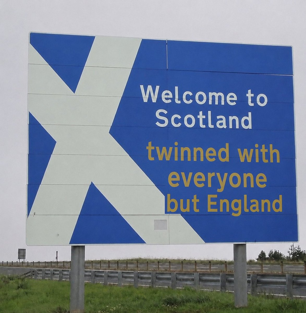 Twomorefeet1's tweet photo. @NoContextBrits https://t.co/LBDtDz8RZJ