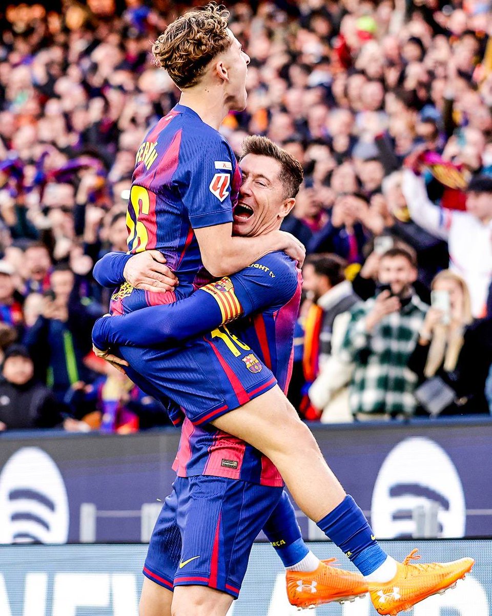 RandDHVITZZZ's tweet photo. So lewy won’t be there to carry the boys 😞 https://t.co/3XMp8lwrYO