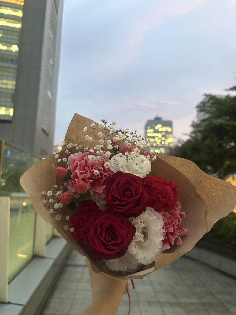 shachiandhoco's tweet photo. ☁️☆*:.｡. https://t.co/nXUGlHyVlc