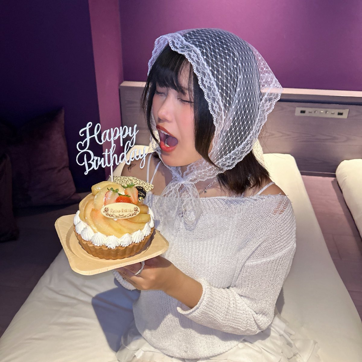 RiAm00i's tweet photo. 🎂𝑯𝒂𝒑𝒑𝒚 𝑩𝒊𝒓𝒕𝒉𝒅𝒂𝒚🎂

本日RIAは、誕生日を迎えました🎉
今年は2回舞台に立たせていただけて本当に感謝しかありません✨️これからも日々精進して、頑張りたいと思います！

これからもこんなRIAではありますが、応援よろしくお願いいたします🙇🏻‍♀️

#爆誕 #お誕生日 #Happy https://t.co/O3qb2ggXp2