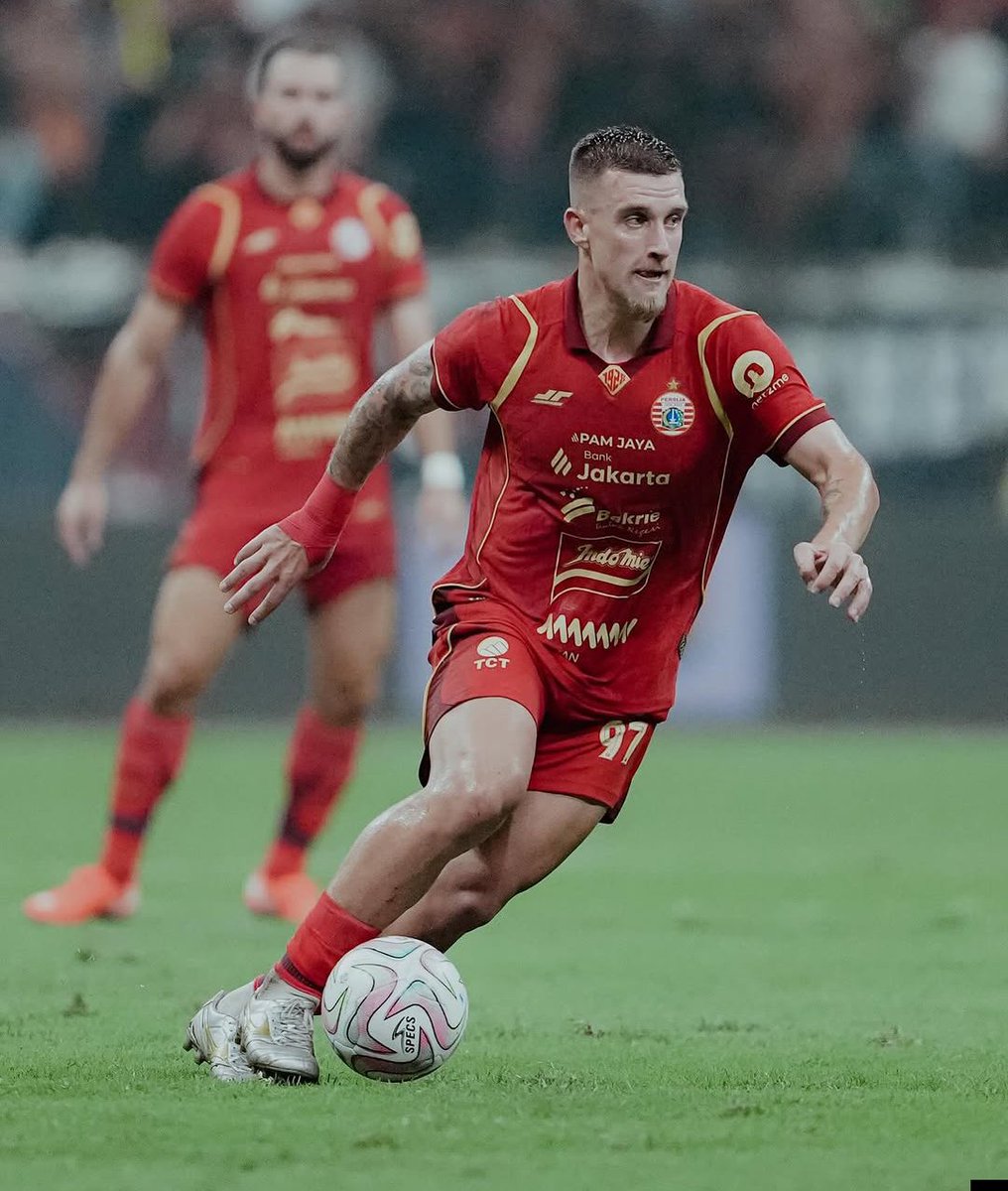 slepetpet's tweet photo. Jujur, seneng banget Fabio Calonego tetap bertahan di Persija.

Musim lalu selain jadi petarung dilini tengah Persija, doi juga produktif:

🏟️ 30 laga 
⚽ 3 gol 
🎯 7 assist

Gelandang seperti Fabio sulit dicari. Punya visi bermain, tenang saat menguasai bola, dan kontribusinya terasa dikedua sisi lapangan.

Semoga bersama STY, performanya bisa naik level lagi.
👀🐯