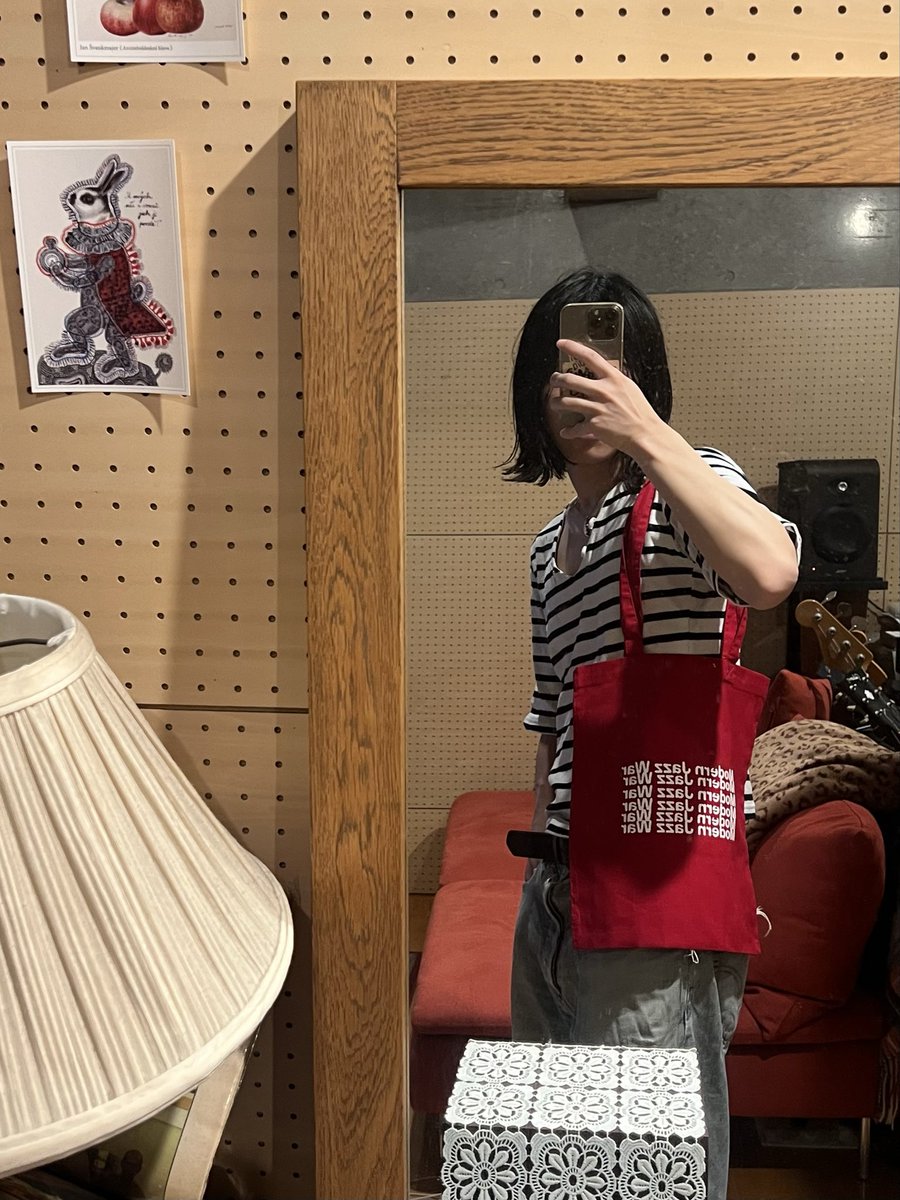 modernjazzwar's tweet photo. 7/17のライブでTシャツに加え、トートバッグも販売します! https://t.co/pxqoB2STyp