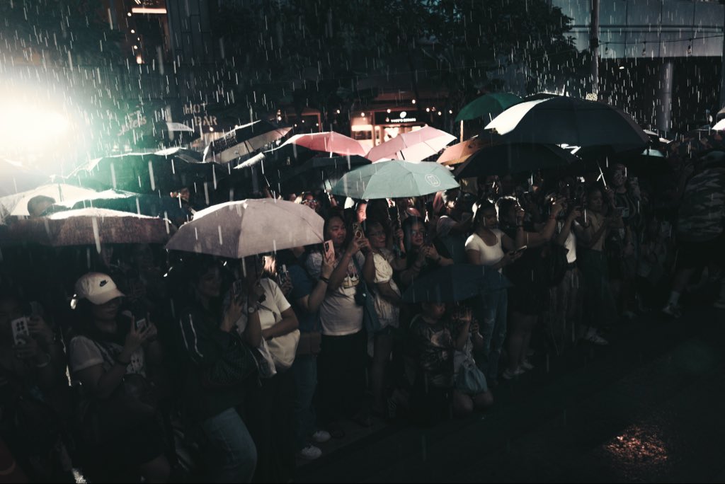 1zentertainment's tweet photo. Before the music filled the streets.

A look behind PABLO's surprise busking performance in BGC.

Pre-save 'USAD' out July 17. 
🔗 https://t.co/dt8yUd6xuO

the Middle
7.17.26 // 5PM // The Crossroad Center

#PABLO #USAD #theMiddle https://t.co/D1jSnLCYxj