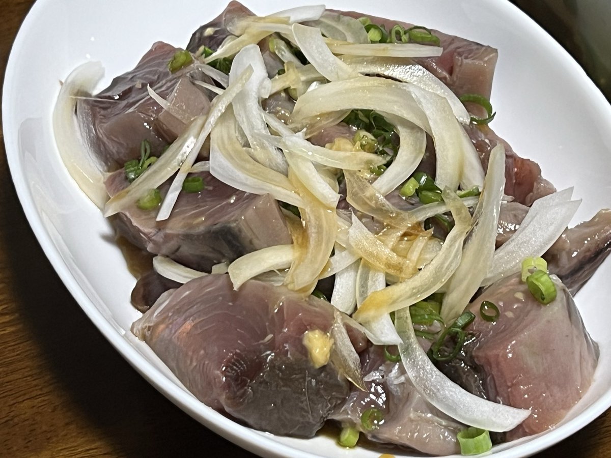 Rodoman9110's tweet photo. #今日の夕飯
ゴーヤチャンプル
鰹の刺身

それと、食事後に作った大葉キムチ？みたいなもの（本来はエゴマの葉を使う）
ご飯と食べると美味い一品。 https://t.co/ZveZjAA6Hb