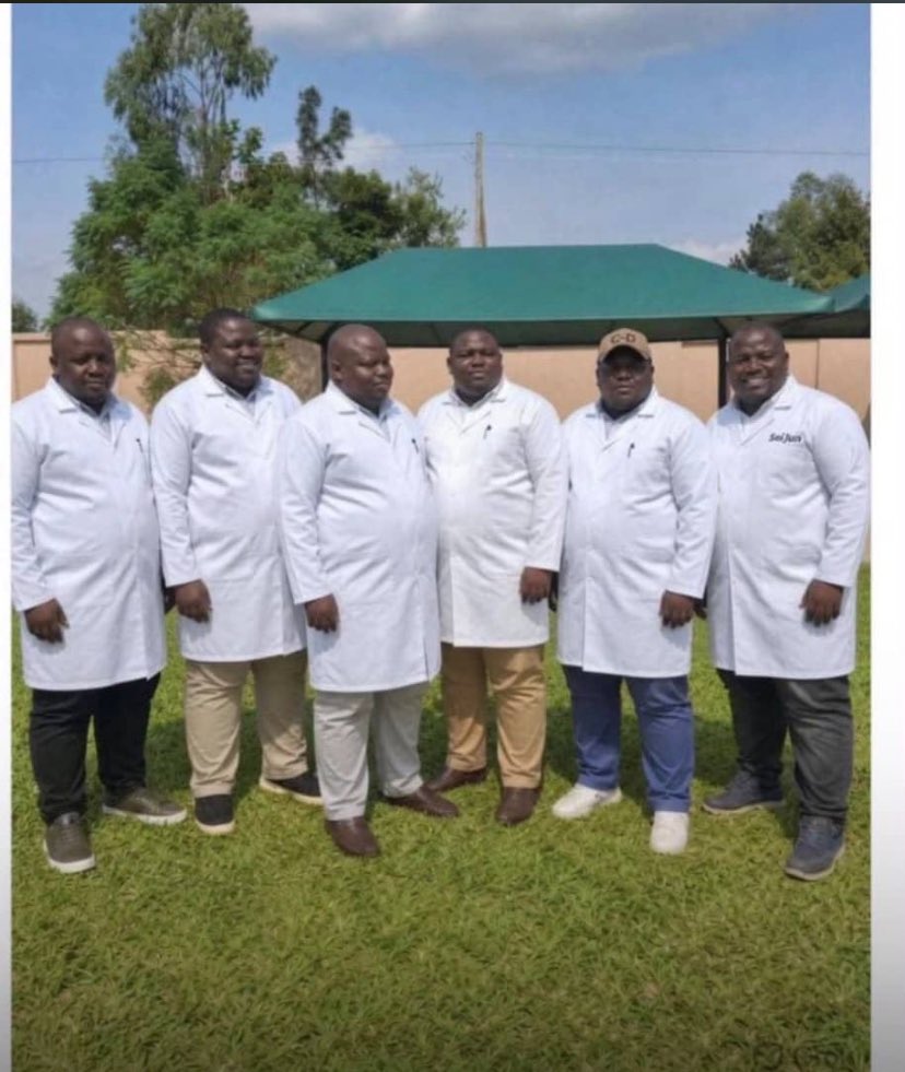 KanArinda_'s tweet photo. Modern Doctors .
#UNFAT
#ManDay https://t.co/iE5vw1hUsb