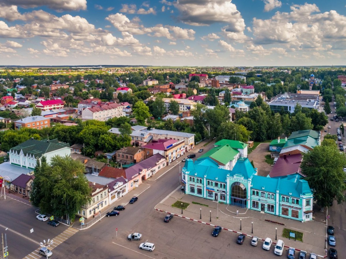 Lora020563's tweet photo. Россия. Чистополь - город в Татарстане.
Старинный купеческий город, расположен на реке Кама.
Село Чистое Поле образовано в конце 17 века. Статус города присвоен в 1783 году.
В годы ВОВ сюда эвакуировали Союз советских писателей.
Открыт музей Б. Пастернака.
Население 60 725 чел. https://t.co/jr1qqEupHB