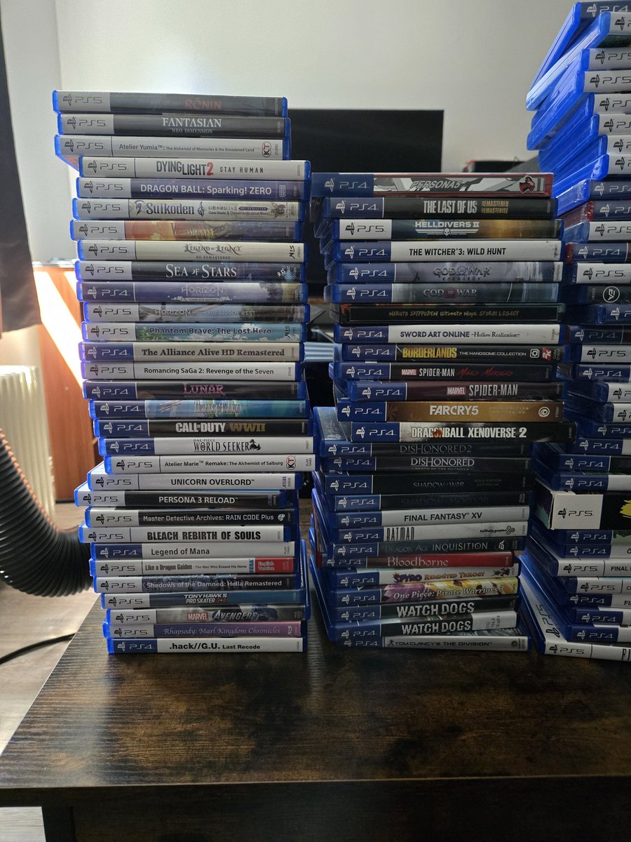 MrExcuses10's tweet photo. @PlayStation Does it scare you Sony. Switch to steam before only buying digital. https://t.co/XGZuVVKOIU