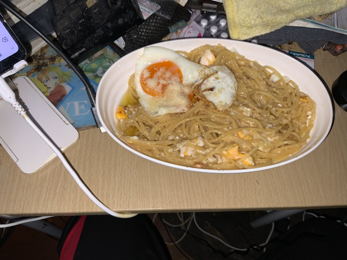 LuGun0926's tweet photo. 夕食は、リュウジの動画をベースにしてつくった「貧乏人のパスタ」 https://t.co/kgfbypa1Th