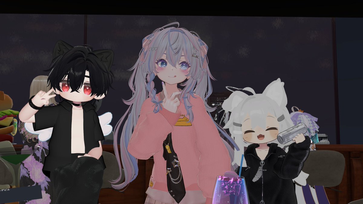 Kiroro_02's tweet photo. 3回目の訪問、楽しかったです。相変わらず日本語はまだ難しいですね。#VRC_GALaxy https://t.co/EkNC15hwN1