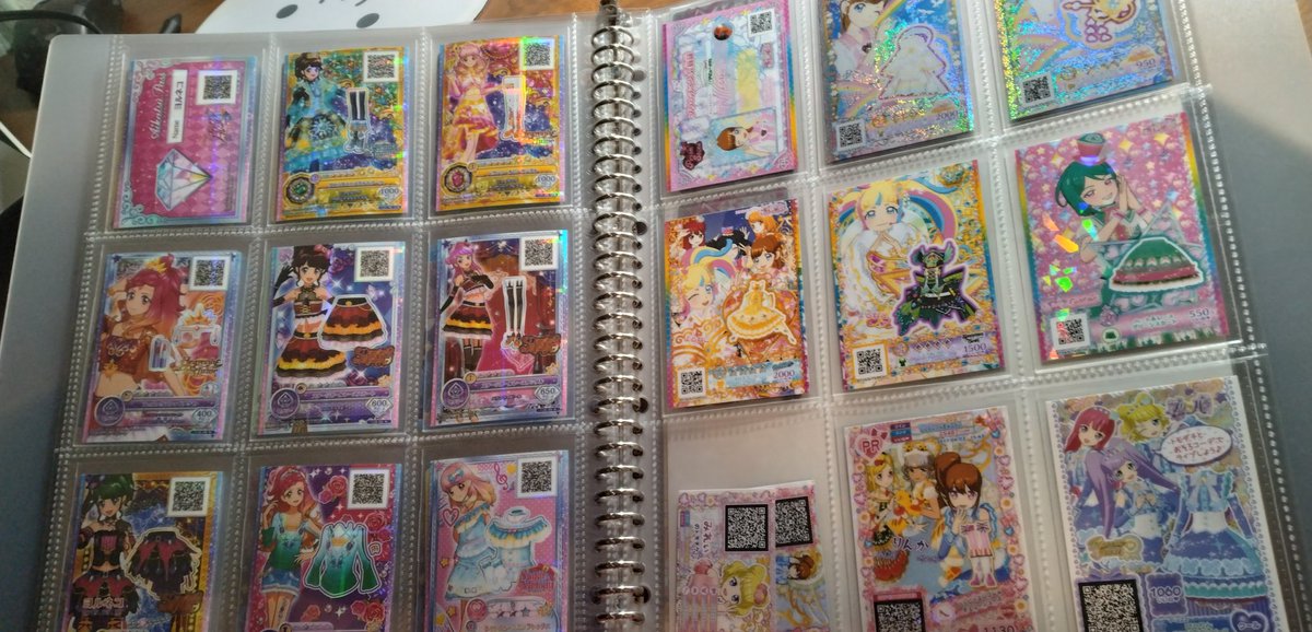 norimura15's tweet photo. もう過去作のカードはこれしか残ってない
アイカツ学生証もどっか行ったし…… https://t.co/bqv7XYNbVE