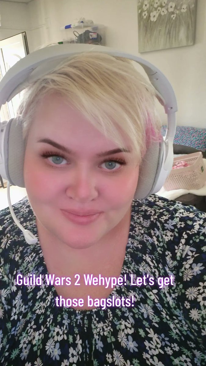 AddyVillimey's tweet photo. Guild Wars 2 Wehype! Let's get those bagslots before my kiddo comes for a visit. 3 more weeks of unpredictability incoming. 😅🤣 #guildwars2 #twitch #wehype #ADHD #microscape https://t.co/QHEcCOrSBK