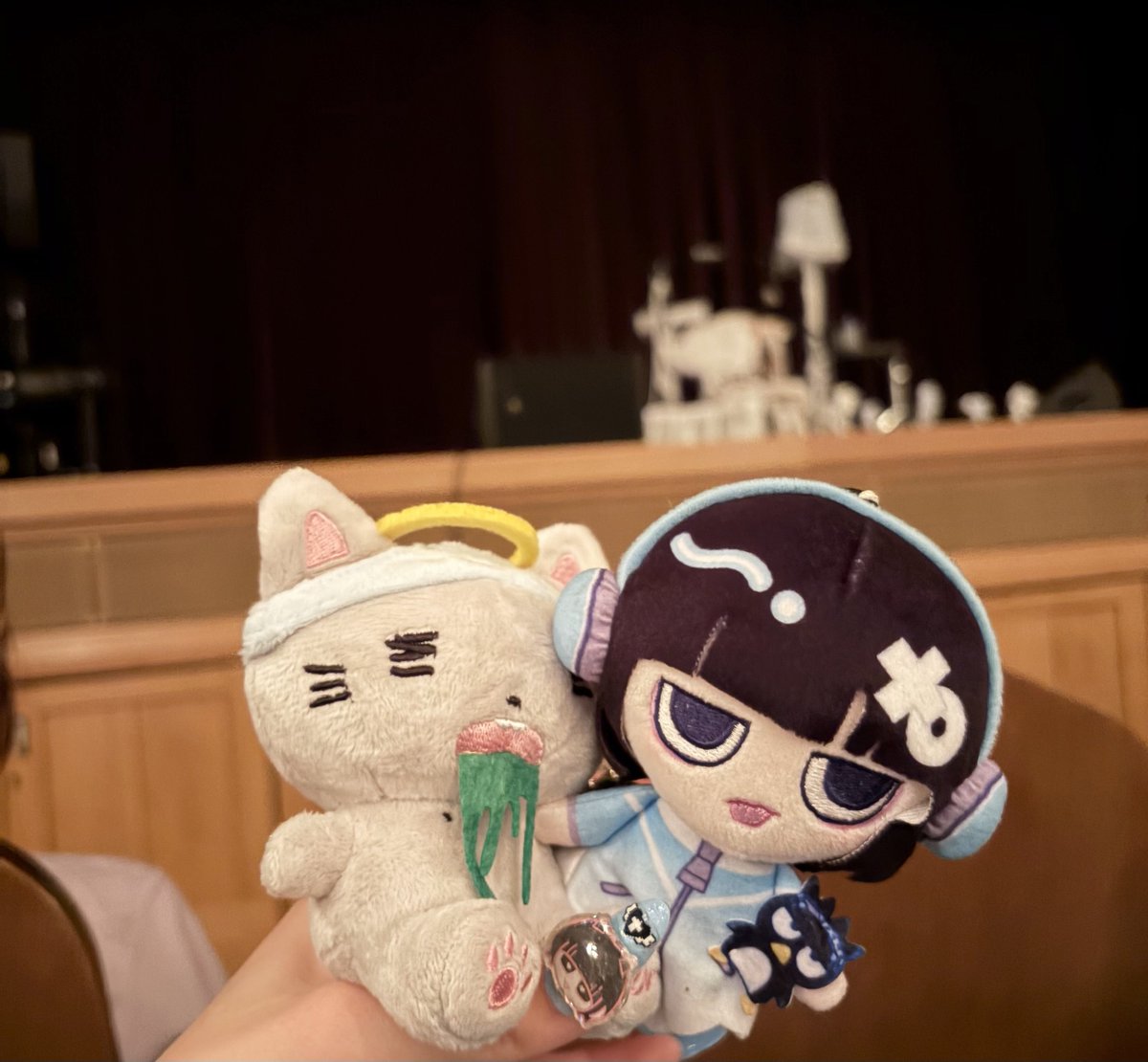 1O88404's tweet photo. #天国未遂　とっても良かった。アコギ一本で、真っ白な衣装を身に纏ってて、いつものライブとは違ってかなりじっくりと楽しめたあのちゃんの音楽。人生で初めてってくらいあんなに近くで聴けて、見られて良かった( ᐪ ᐪ )歌にして届け続けてくれてありがとう。また会いに行きます。 https://t.co/YMwOv7FL7Q