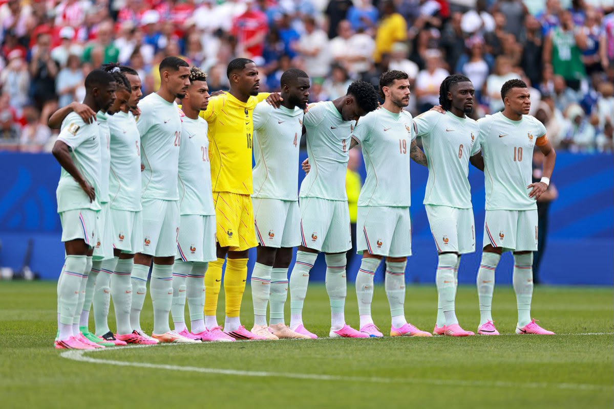 eciotti's tweet photo. Le président de la Fédération française de football, Philippe Diallo, vient de m’annoncer que la FIFA a accepté qu’une minute de silence se tienne au début de la demi-finale de Coupe du monde France - Espagne, qui aura lieu demain, mardi 14 juillet, soir de la commémoration des 10 ans de l’abominable attentat de Nice.

Je remercie chaleureusement le président de la FIFA, Gianni Infantino.
Je sais que tous les Niçois, tous les Français et, au-delà, toutes les victimes sont très sensibles à ce geste magnifique de respect et de considération.