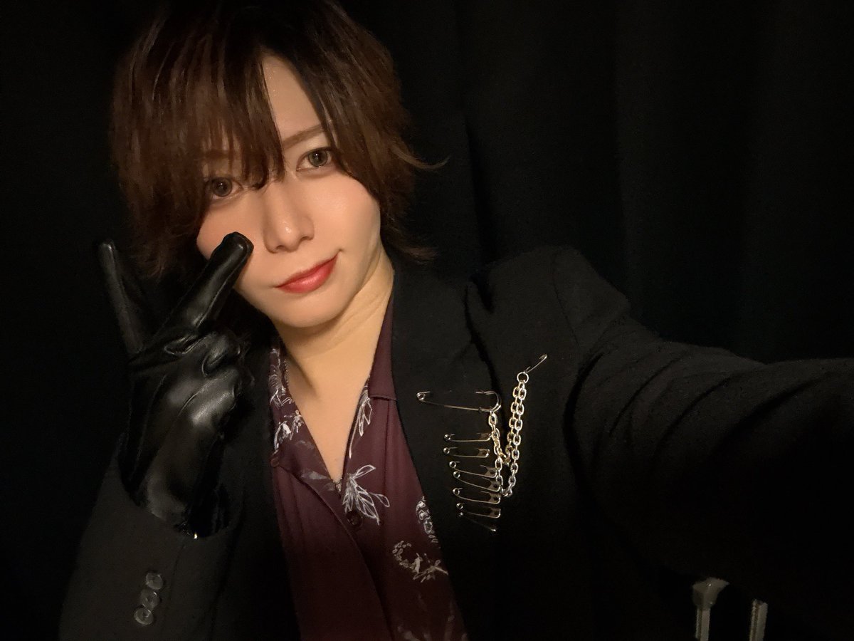 You19_official's tweet photo. BEAT UPでした！
来てくれた子ありがとう🥹

今日が6人のラストだったということで、メンバーみんな気合い入ってるのが一緒にパフォーマンスしてて、ひしひしと伝わってきたよ😌
お客さんもうるうるしてくれてて、ちゃんとこの期間メンバーになれてたんだなって嬉しかったよ😌
まだいるけどね！笑 https://t.co/S3MuvNhCg2