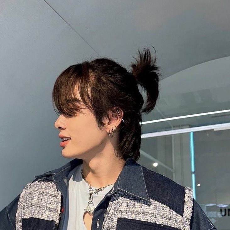 pwithane_'s tweet photo. บุคคลที่มีมีจิวที่หูเยอะแทบจะทุกตำแหน่ง จิวแต่ละอันโคตรแบด แต่หน้าโคตรจะแบ๊ว https://t.co/u7h8M9nyAU