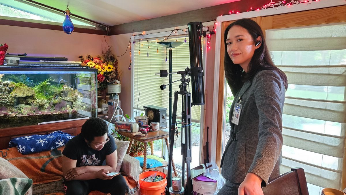 orangerivernw's tweet photo. Here are some BTS pics for day 1 of shooting for my new short film! It's a sequel to a short I made in 2015 when I was in high school called Last Hope, and they're both in the same continuity as my "clone skits" lol. Hopefully a trailer will be coming in a few weeks! https://t.co/nBQ4DE3GxL