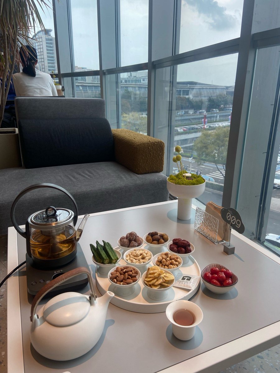 newface0302's tweet photo. Had such a fun coffee chat with a new colleague today—loved hearing about their favorite hiking spots! Small conversations make work feel so much warmer. https://t.co/YI1dinbulC