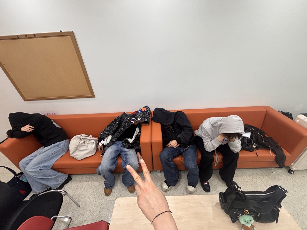 KEYVITUP_inkode's tweet photo. @nenxll 어때여 다들 잘생겻죵ㅎㅎ https://t.co/rfrCZHWwES